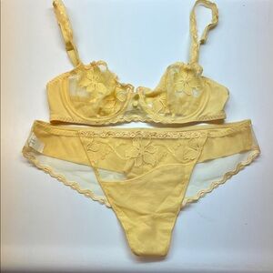 Simone Perele Pale Yellow Floral Lace Bra & Thong Set